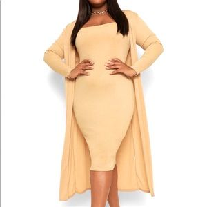 Ribbed midi, off the shoulder dress in creme.